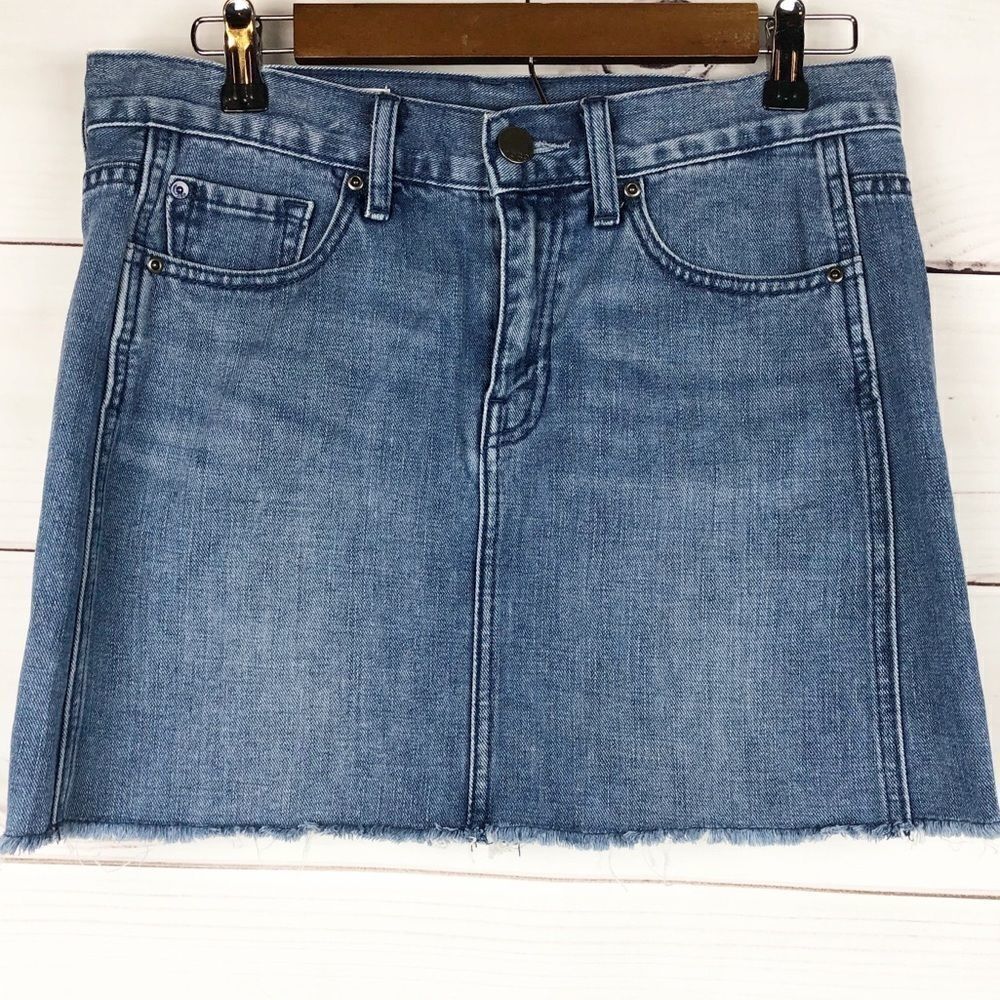 Gap denim raw hem skirt size 2
